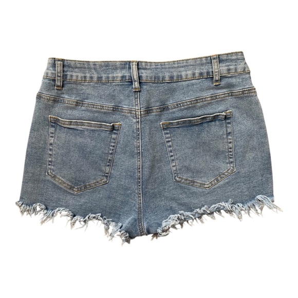 🔹High Waisted Distressed Denim Blue Shorts🔹 - Picture 4 of 8